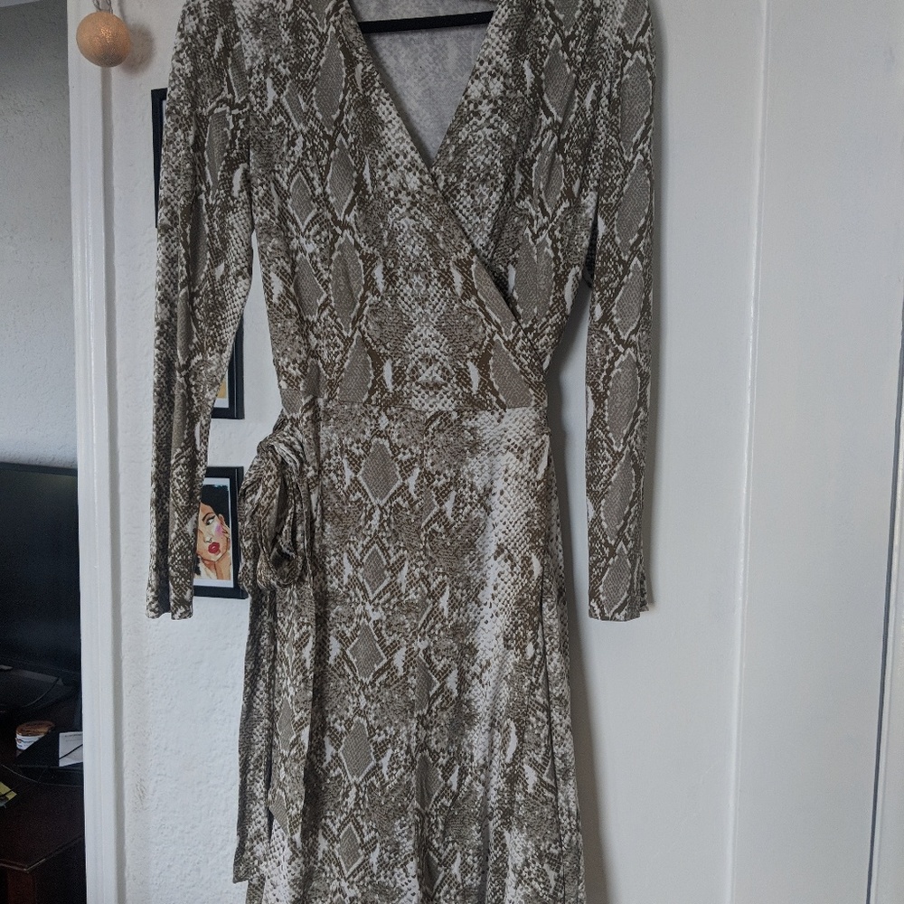 Diane Von Furstenberg Python Print Wrap Dress Nwot - image 2